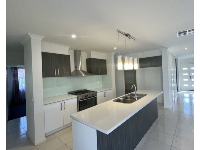 3 Cloverfields Crescent, Epsom VIC 3551