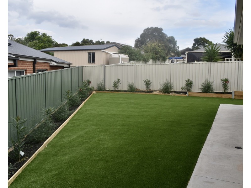 4 Cortland Close, Kangaroo Flat VIC 3555