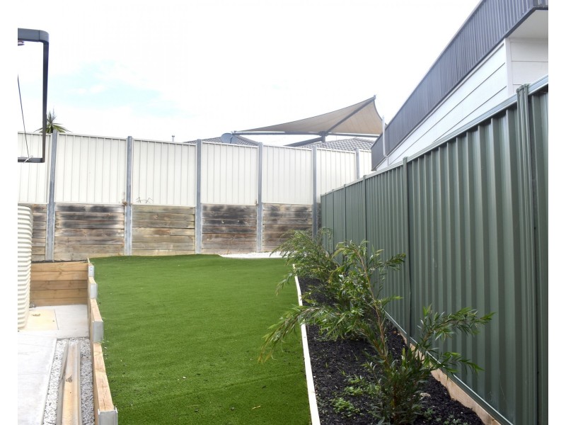 4 Cortland Close, Kangaroo Flat VIC 3555