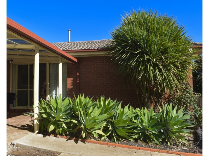 2 David Court, Kennington VIC 3550