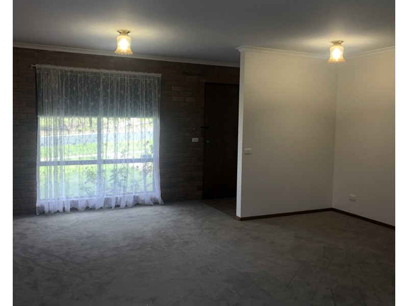 1/225 St Aidans Road, Strathdale VIC 3550