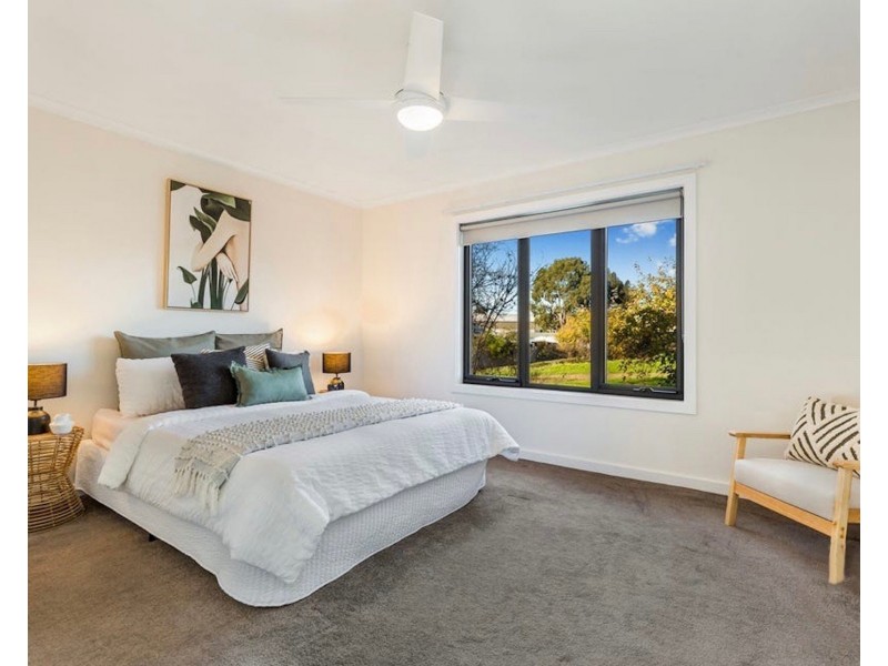 14 Parsonage Grove, Eaglehawk VIC 3556