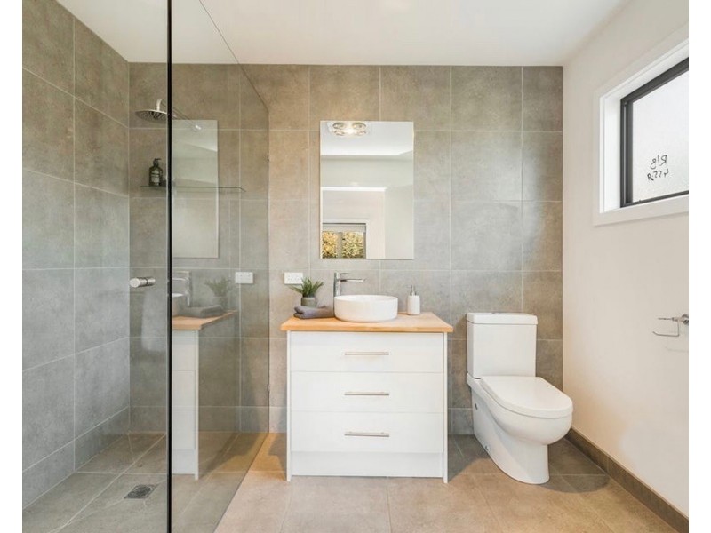 14 Parsonage Grove, Eaglehawk VIC 3556