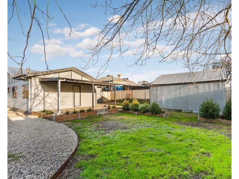 14 Parsonage Grove, Eaglehawk VIC 3556