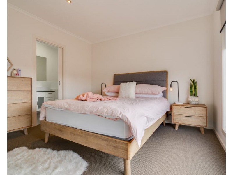 5/4 Delbridge Street, Golden Square VIC 3555