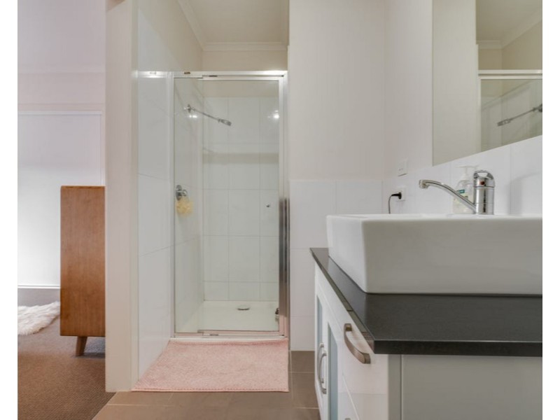 5/4 Delbridge Street, Golden Square VIC 3555