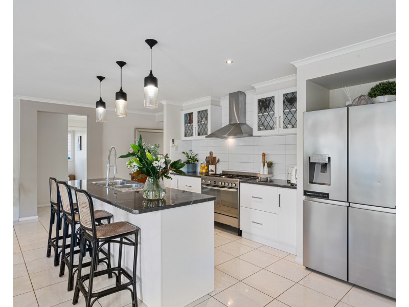 37 Highland Way, Maiden Gully VIC 3551