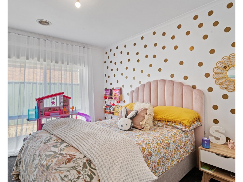 37 Highland Way, Maiden Gully VIC 3551