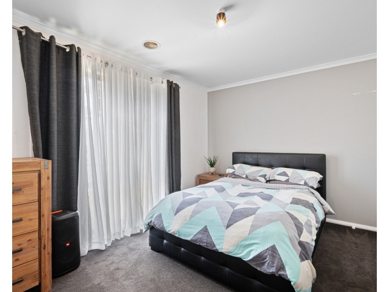 37 Highland Way, Maiden Gully VIC 3551