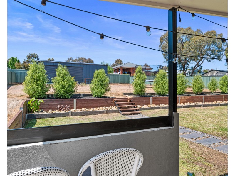 37 Highland Way, Maiden Gully VIC 3551