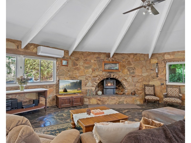 6 Tennyson Street, Quarry Hill VIC 3550