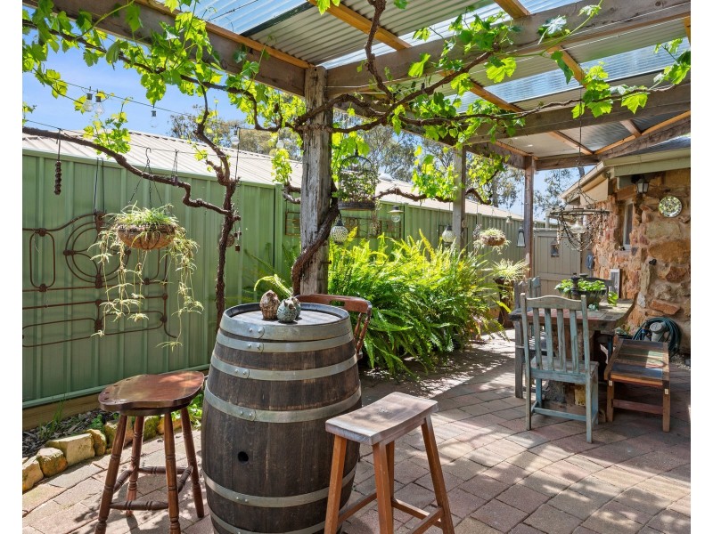 6 Tennyson Street, Quarry Hill VIC 3550