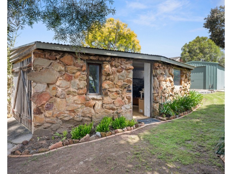 6 Tennyson Street, Quarry Hill VIC 3550