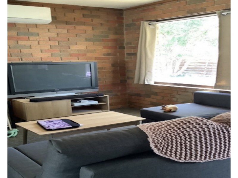 2/42-44 Lockwood Road, Kangaroo Flat VIC 3555