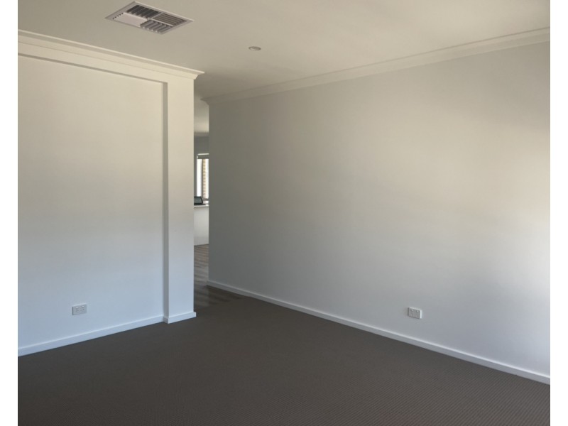13 Fiedler Street, Huntly VIC 3551
