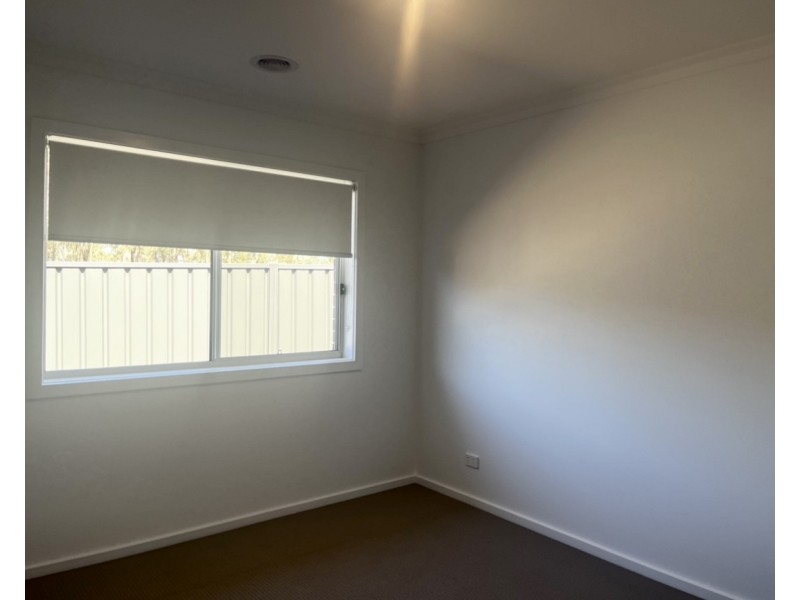 13 Fiedler Street, Huntly VIC 3551