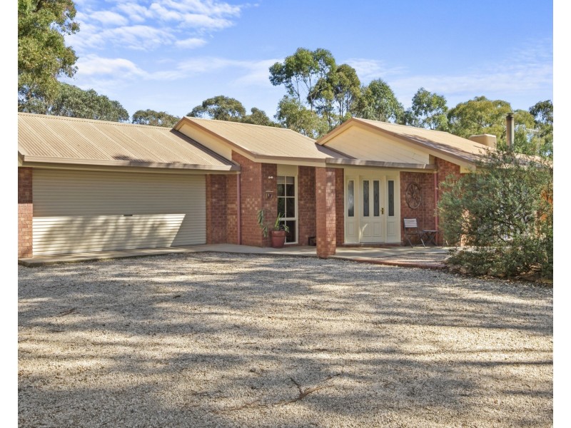 77 Krausgrill Road, Maiden Gully VIC 3551