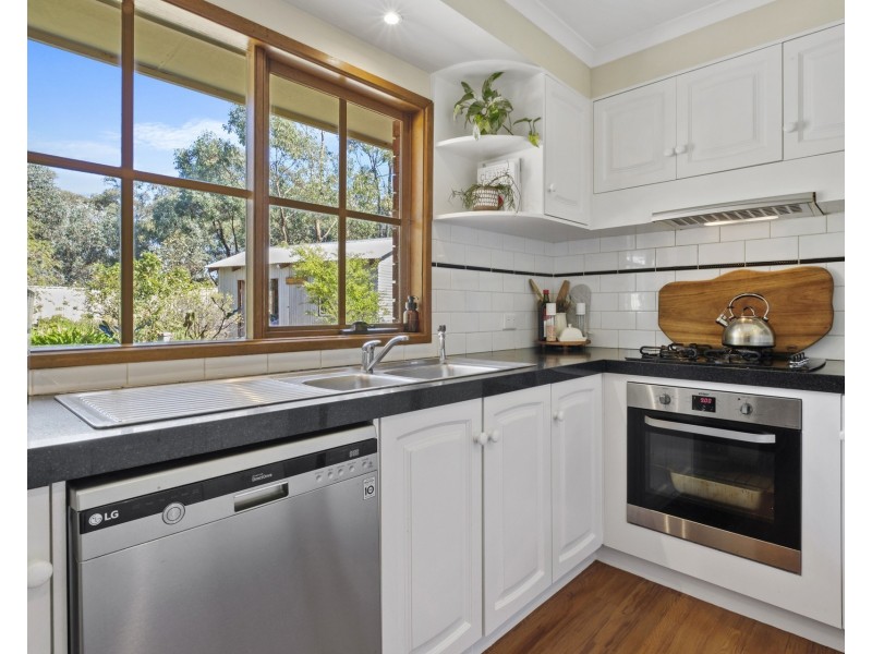 77 Krausgrill Road, Maiden Gully VIC 3551