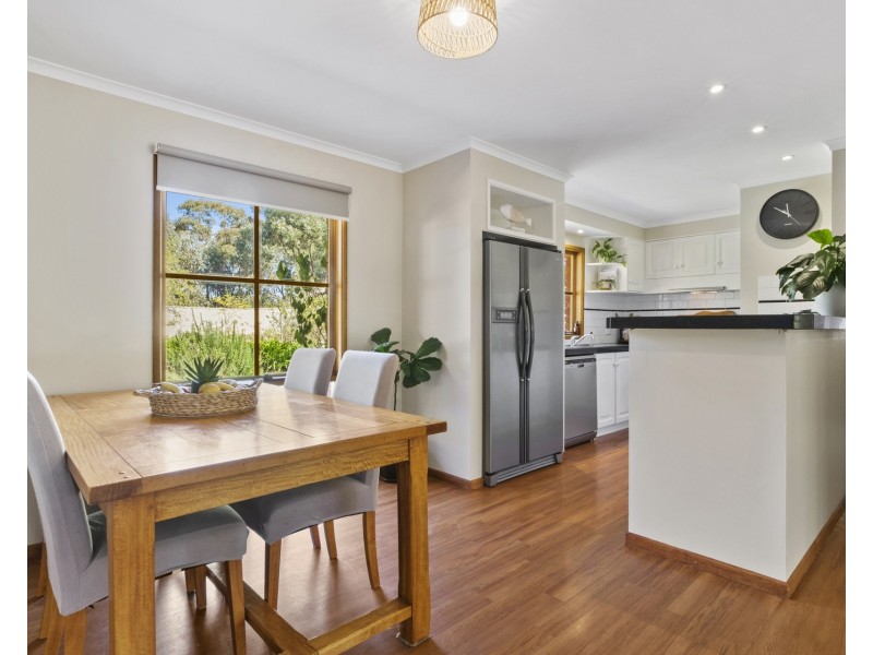 77 Krausgrill Road, Maiden Gully VIC 3551