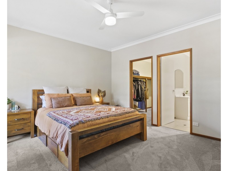 77 Krausgrill Road, Maiden Gully VIC 3551