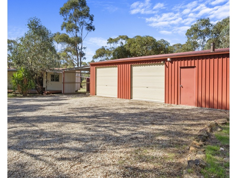 77 Krausgrill Road, Maiden Gully VIC 3551