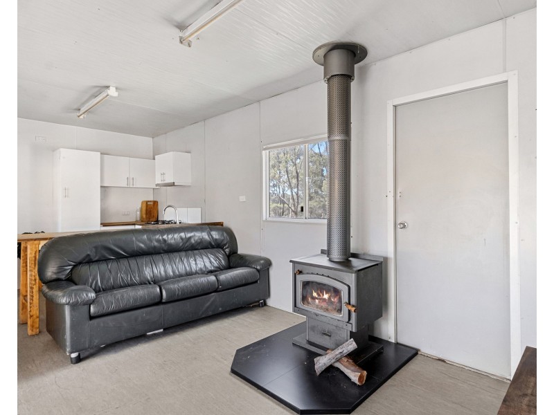 77 Krausgrill Road, Maiden Gully VIC 3551