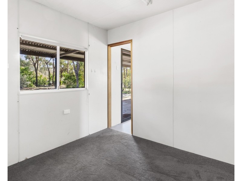 77 Krausgrill Road, Maiden Gully VIC 3551