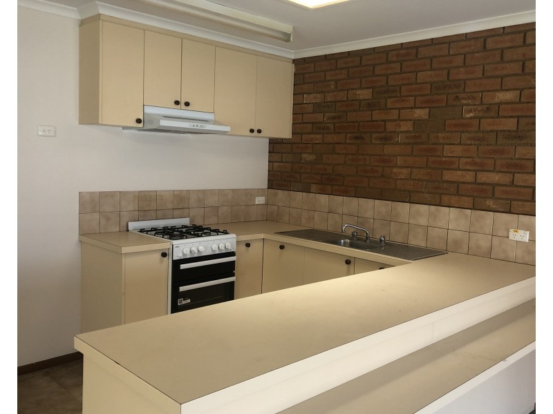 1/225 St Aidans Road, Strathdale VIC 3550