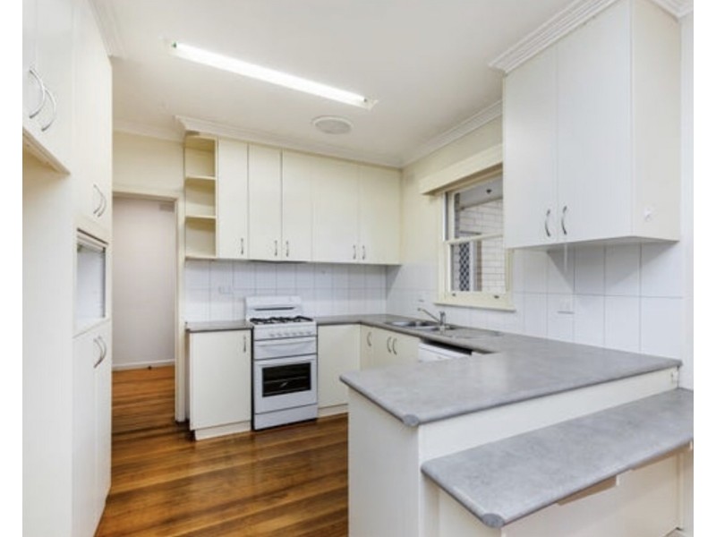 6 Woods Street, Kennington VIC 3550