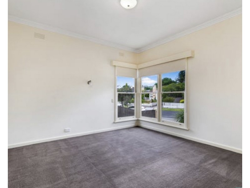 6 Woods Street, Kennington VIC 3550
