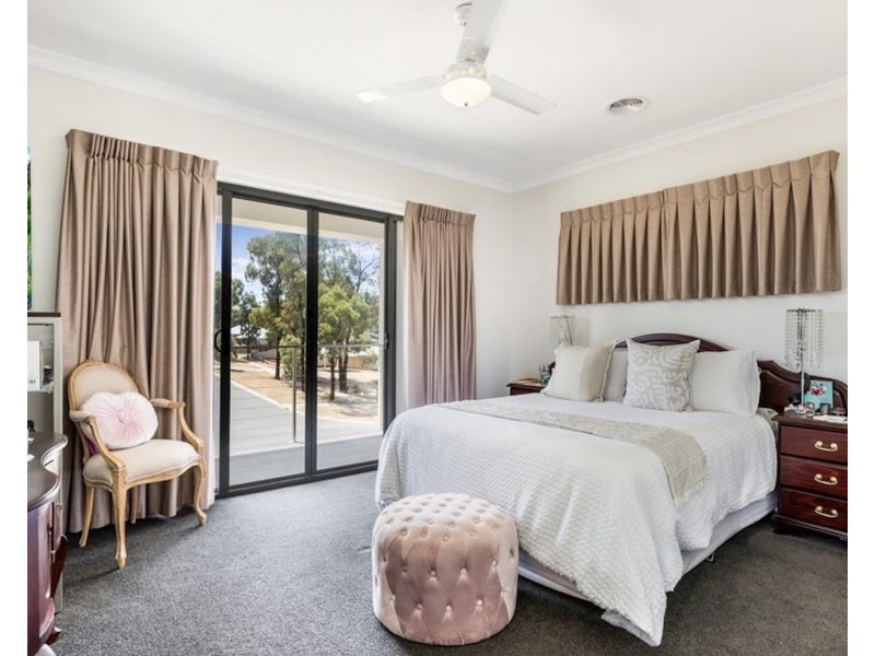 83 Norelle Crescent, Golden Square VIC 3555