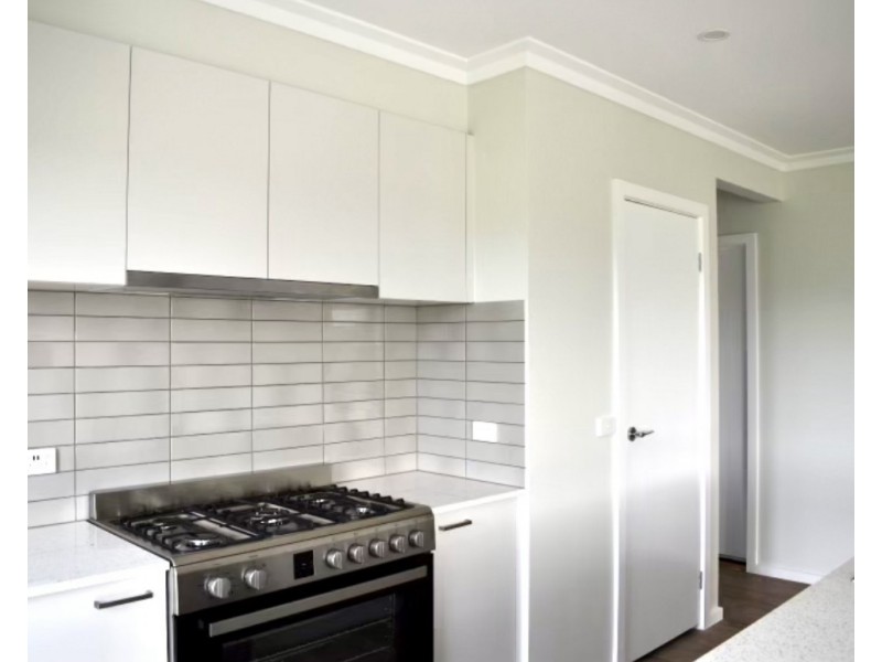 5  Magnolia Court, Epsom VIC 3551