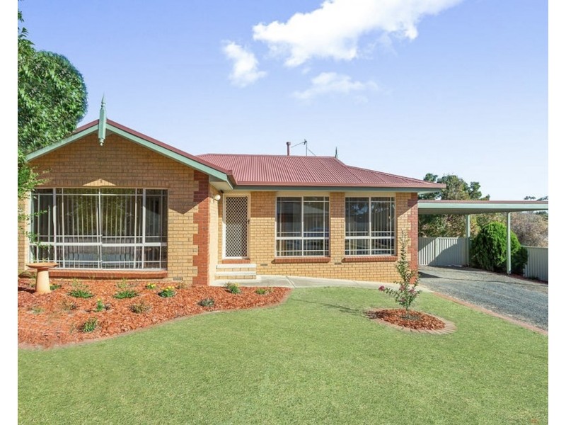 2 Diamond Court, Kangaroo Flat VIC 3555