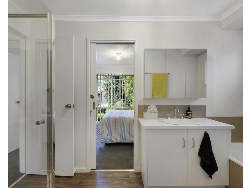 2 Diamond Court, Kangaroo Flat VIC 3555