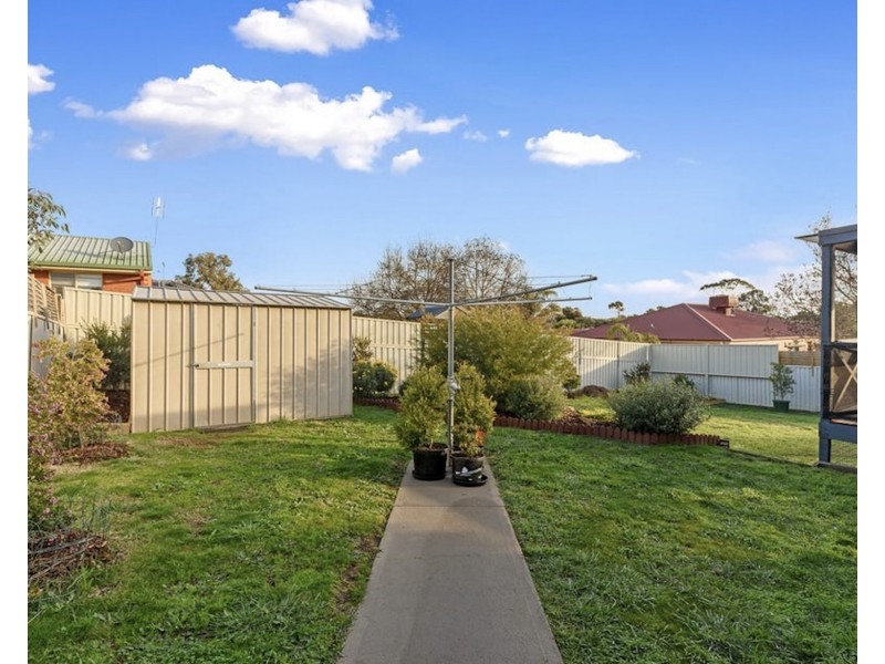 2 Diamond Court, Kangaroo Flat VIC 3555