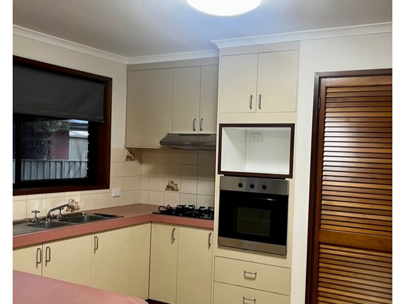 142 Olympic Parade, Kangaroo Flat VIC 3555