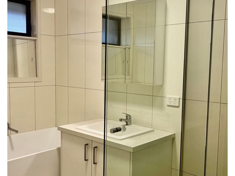142 Olympic Parade, Kangaroo Flat VIC 3555