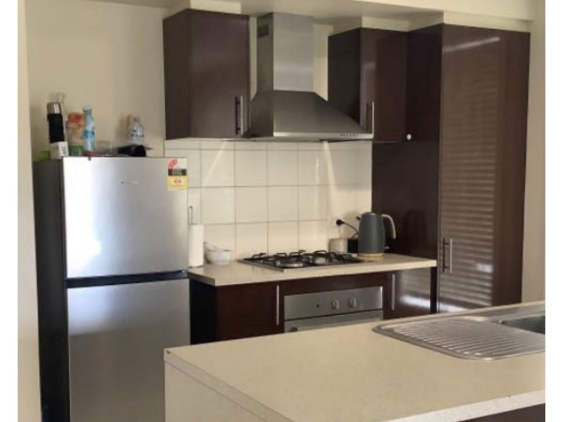8/4-6 Greenview Circuit, Epsom VIC 3551