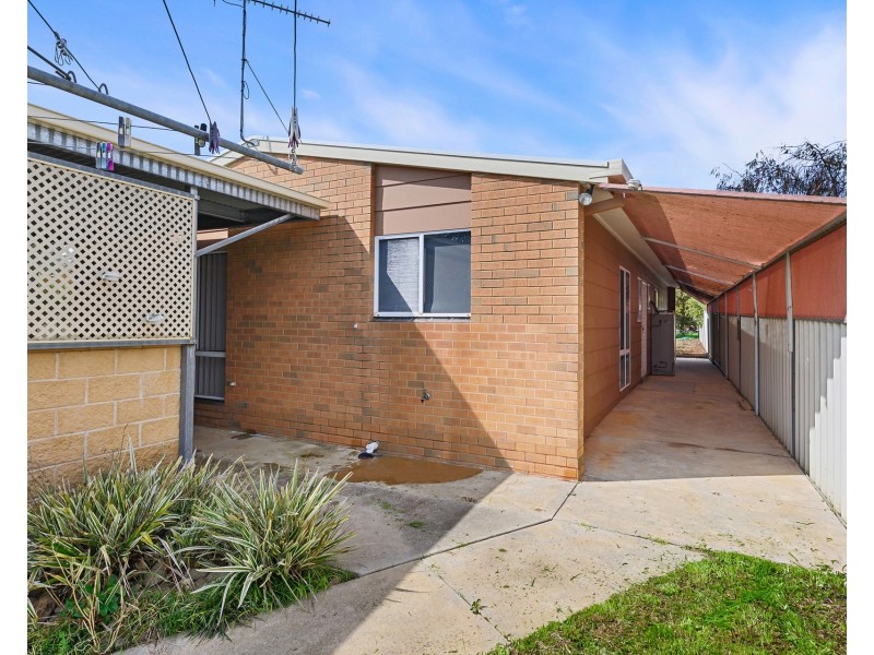 9 Pearce Street, California Gully VIC 3556