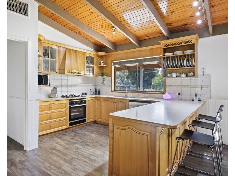 6 Shirley Court, Huntly VIC 3551