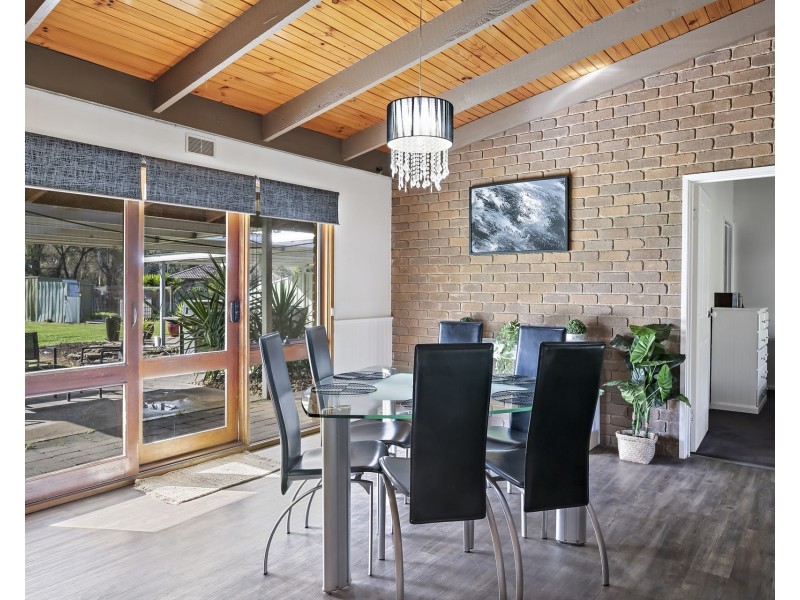 6 Shirley Court, Huntly VIC 3551