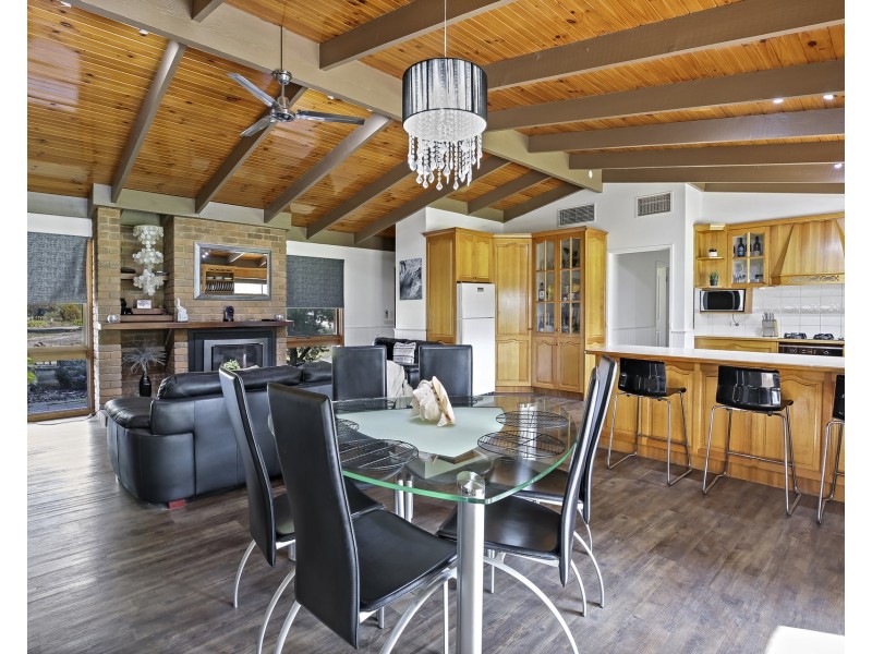 6 Shirley Court, Huntly VIC 3551