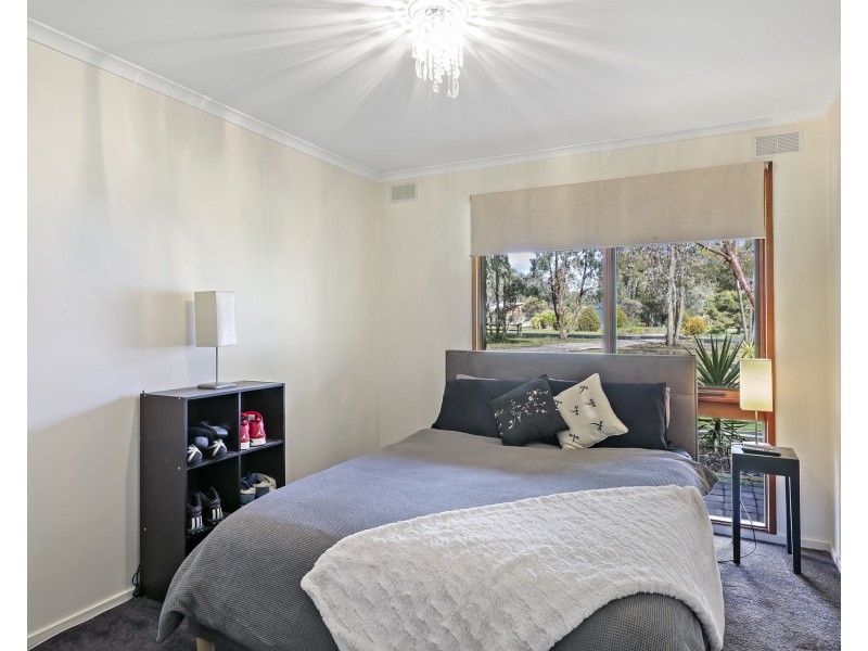 6 Shirley Court, Huntly VIC 3551