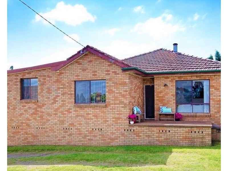 2 Booth Street, East Maitland NSW 2323