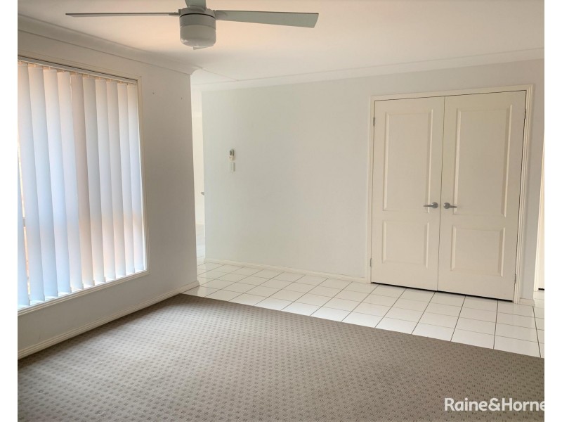 2/13 Diamond Circuit, Rutherford NSW 2320