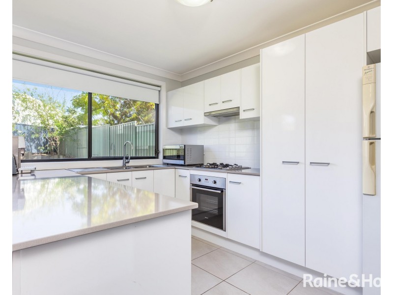 8/25 Mort Street, Shortland NSW 2307