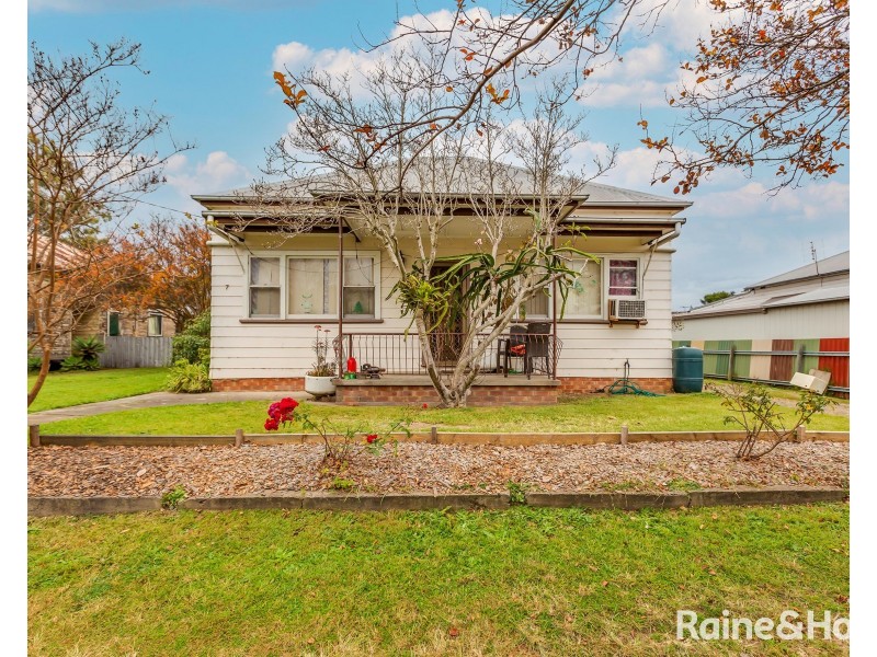 7 Doyle Street, Cessnock NSW 2325