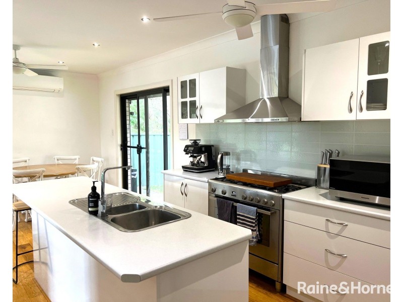 17 Weiss Close, Tingira Heights NSW 2290