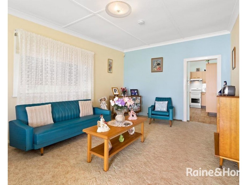 60 Maitland Street, Abermain NSW 2326