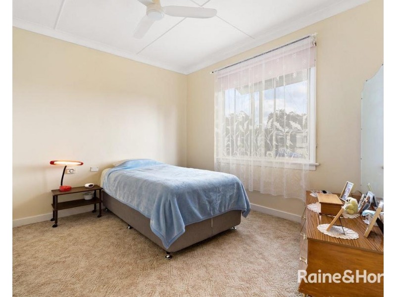 60 Maitland Street, Abermain NSW 2326